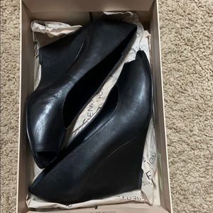 BCBGeneration black wedge pumps